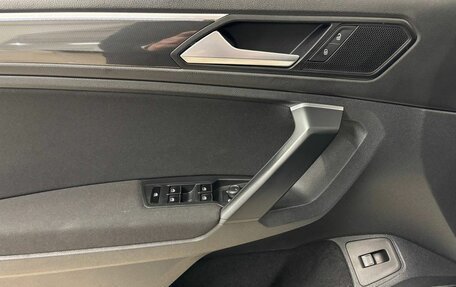 Volkswagen Tiguan II, 2019 год, 2 623 000 рублей, 10 фотография