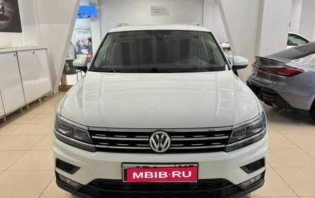 Volkswagen Tiguan II, 2019 год, 2 623 000 рублей, 2 фотография
