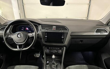 Volkswagen Tiguan II, 2019 год, 2 623 000 рублей, 15 фотография