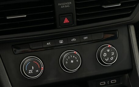 Volkswagen Jetta VII, 2020 год, 1 650 000 рублей, 21 фотография