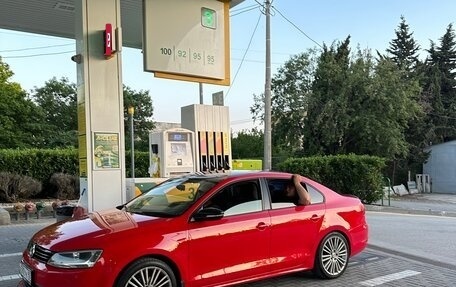 Volkswagen Jetta VI, 2012 год, 1 300 000 рублей, 6 фотография