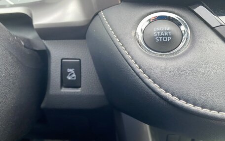 Toyota RAV4, 2019 год, 2 980 000 рублей, 18 фотография