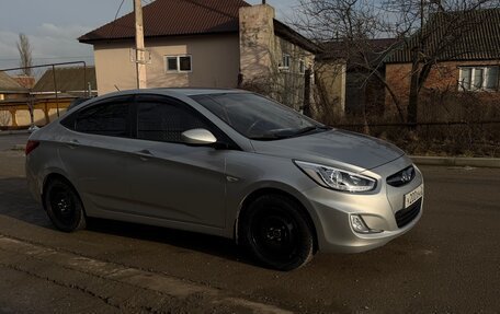 Hyundai Solaris II рестайлинг, 2013 год, 685 000 рублей, 3 фотография