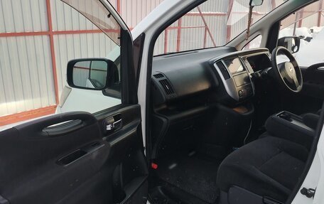 Nissan Serena III, 2008 год, 950 000 рублей, 10 фотография