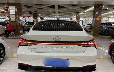 Hyundai Elantra, 2021 год, 1 750 000 рублей, 4 фотография