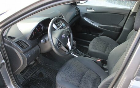 Hyundai Solaris II рестайлинг, 2015 год, 890 000 рублей, 8 фотография