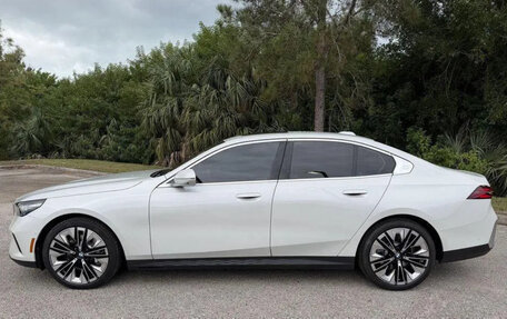 BMW 5 серия, 2026 год, 4 980 000 рублей, 2 фотография