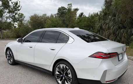 BMW 5 серия, 2026 год, 4 980 000 рублей, 3 фотография