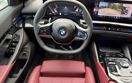 BMW 5 серия, 2026 год, 4 980 000 рублей, 14 фотография