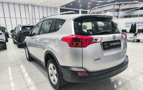 Toyota RAV4, 2014 год, 1 650 000 рублей, 7 фотография