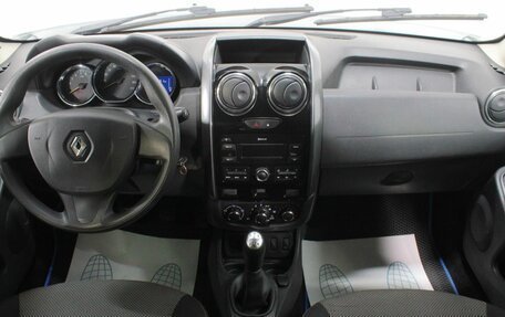 Renault Duster I рестайлинг, 2017 год, 845 000 рублей, 10 фотография