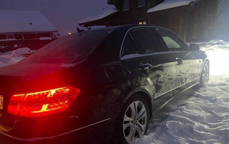 Mercedes-Benz E-Класс, 2010 год, 1 450 000 рублей, 3 фотография