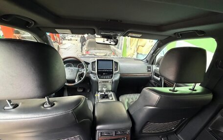 Toyota Land Cruiser 200, 2018 год, 6 200 000 рублей, 9 фотография