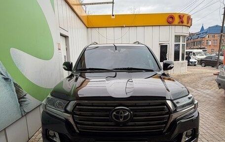 Toyota Land Cruiser 200, 2018 год, 6 200 000 рублей, 4 фотография