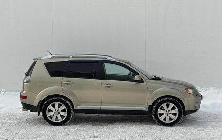 Mitsubishi Outlander III рестайлинг 3, 2008 год, 825 000 рублей, 4 фотография