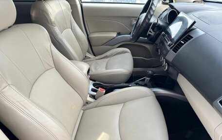 Mitsubishi Outlander III рестайлинг 3, 2008 год, 825 000 рублей, 24 фотография