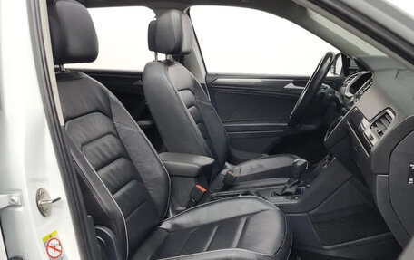 Volkswagen Tiguan II, 2020 год, 2 650 000 рублей, 6 фотография