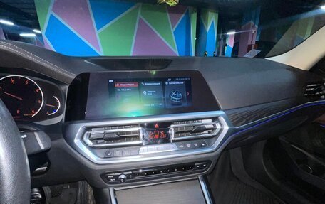 BMW 3 серия, 2019 год, 3 850 000 рублей, 12 фотография