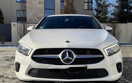 Mercedes-Benz A-Класс, 2022 год, 2 400 000 рублей, 2 фотография