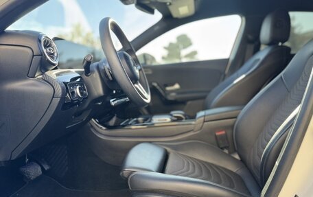 Mercedes-Benz A-Класс, 2022 год, 2 400 000 рублей, 6 фотография