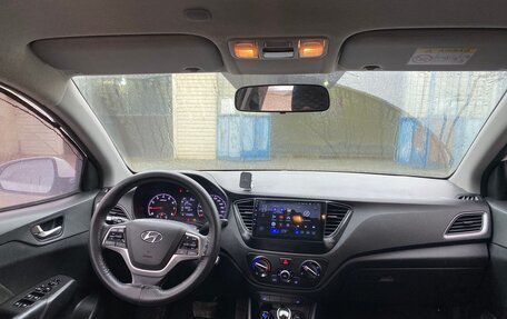 Hyundai Solaris II рестайлинг, 2018 год, 670 000 рублей, 8 фотография