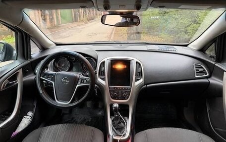 Opel Astra J, 2010 год, 550 000 рублей, 4 фотография