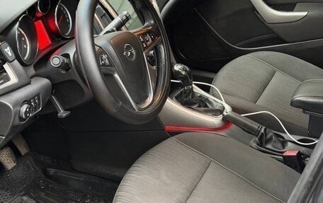 Opel Astra J, 2010 год, 550 000 рублей, 5 фотография