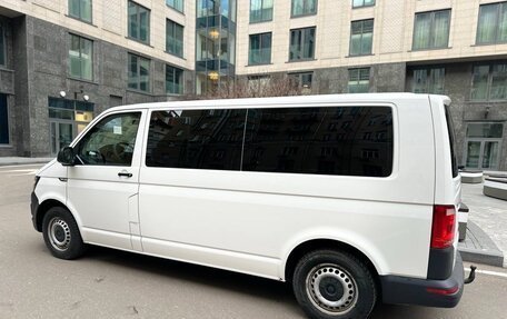 Volkswagen Transporter T6 рестайлинг, 2018 год, 2 700 000 рублей, 5 фотография