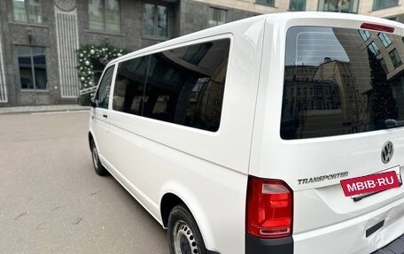 Volkswagen Transporter T6 рестайлинг, 2018 год, 2 700 000 рублей, 8 фотография