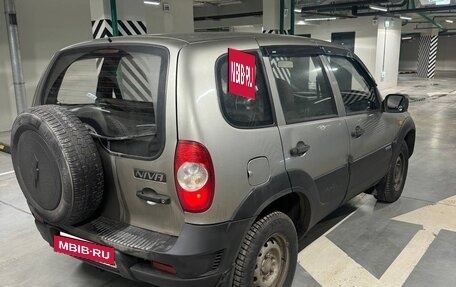 Chevrolet Niva I рестайлинг, 2010 год, 400 000 рублей, 3 фотография