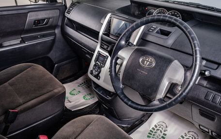 Toyota Noah III, 2011 год, 1 449 000 рублей, 8 фотография