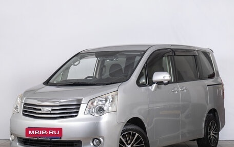 Toyota Noah III, 2011 год, 1 449 000 рублей, 3 фотография
