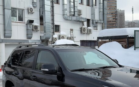 Toyota Land Cruiser Prado 150 рестайлинг 2, 2016 год, 4 350 000 рублей, 2 фотография