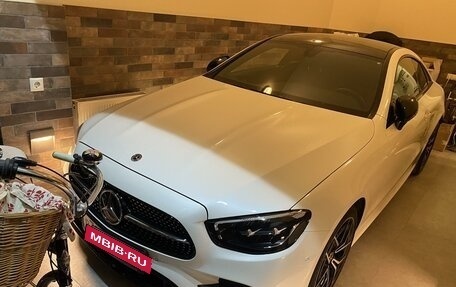 Mercedes-Benz E-Класс, 2020 год, 5 250 000 рублей, 3 фотография