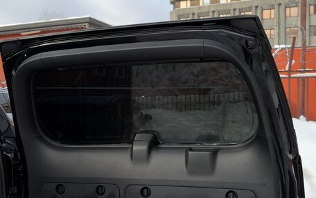 Toyota Land Cruiser Prado 150 рестайлинг 2, 2016 год, 4 350 000 рублей, 14 фотография