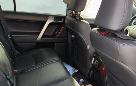 Toyota Land Cruiser Prado 150 рестайлинг 2, 2016 год, 4 350 000 рублей, 16 фотография