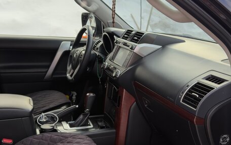 Toyota Land Cruiser Prado 150 рестайлинг 2, 2016 год, 4 350 000 рублей, 20 фотография