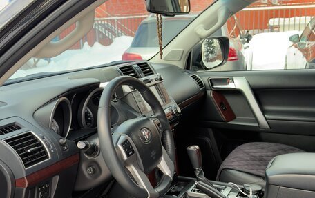 Toyota Land Cruiser Prado 150 рестайлинг 2, 2016 год, 4 350 000 рублей, 23 фотография