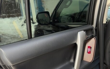 Toyota Land Cruiser Prado 150 рестайлинг 2, 2016 год, 4 350 000 рублей, 10 фотография