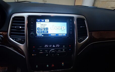 Jeep Grand Cherokee, 2012 год, 1 500 000 рублей, 12 фотография