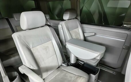 Volkswagen Multivan T5, 2010 год, 1 845 000 рублей, 16 фотография