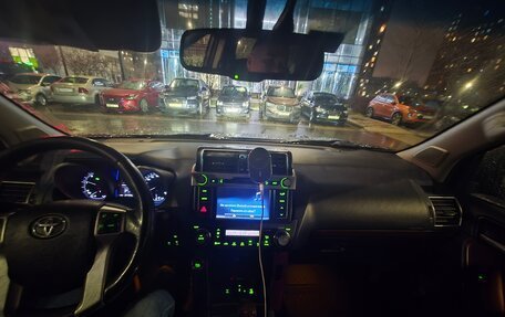 Toyota Land Cruiser Prado 150 рестайлинг 2, 2016 год, 3 450 000 рублей, 8 фотография