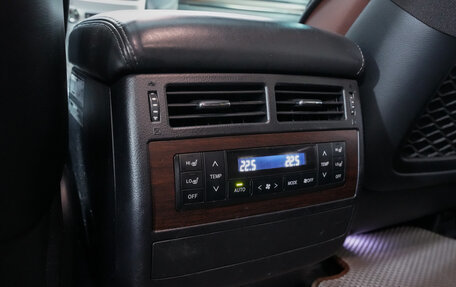 Toyota Land Cruiser 200, 2016 год, 5 450 000 рублей, 21 фотография