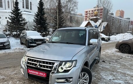Mitsubishi Pajero IV, 2015 год, 2 580 000 рублей, 1 фотография