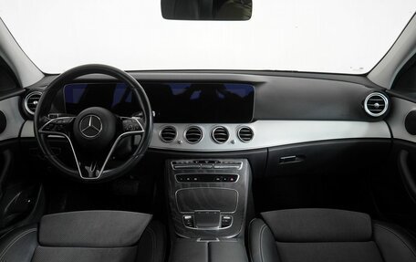 Mercedes-Benz E-Класс, 2021 год, 4 090 000 рублей, 12 фотография