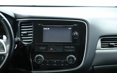 Mitsubishi Outlander III рестайлинг 3, 2014 год, 1 390 000 рублей, 13 фотография