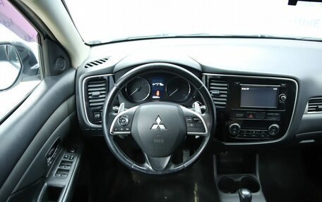 Mitsubishi Outlander III рестайлинг 3, 2014 год, 1 390 000 рублей, 12 фотография