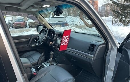 Mitsubishi Pajero IV, 2015 год, 2 580 000 рублей, 13 фотография