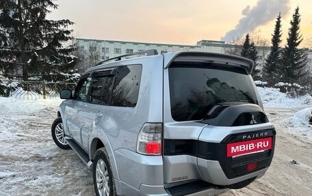 Mitsubishi Pajero IV, 2015 год, 2 580 000 рублей, 5 фотография