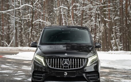Mercedes-Benz V-Класс, 2019 год, 12 000 000 рублей, 14 фотография